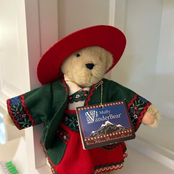 Muffy VanderBear Vintage Tyrolean Folk Bear - Picture 2 of 3